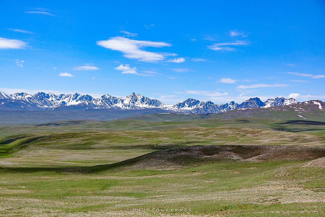 1080px-Deosai_pic_hd